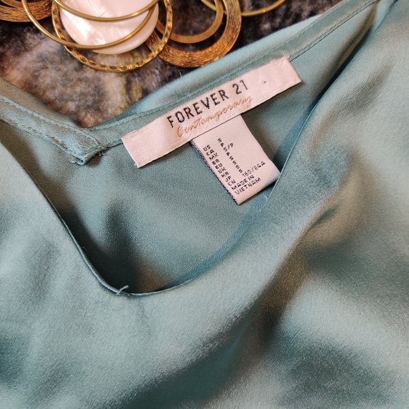 2 For $12 Forever 21 Contemporary Ruffle Cold Shoulder Light Teal Blouse Size S - Picture 4 of 6